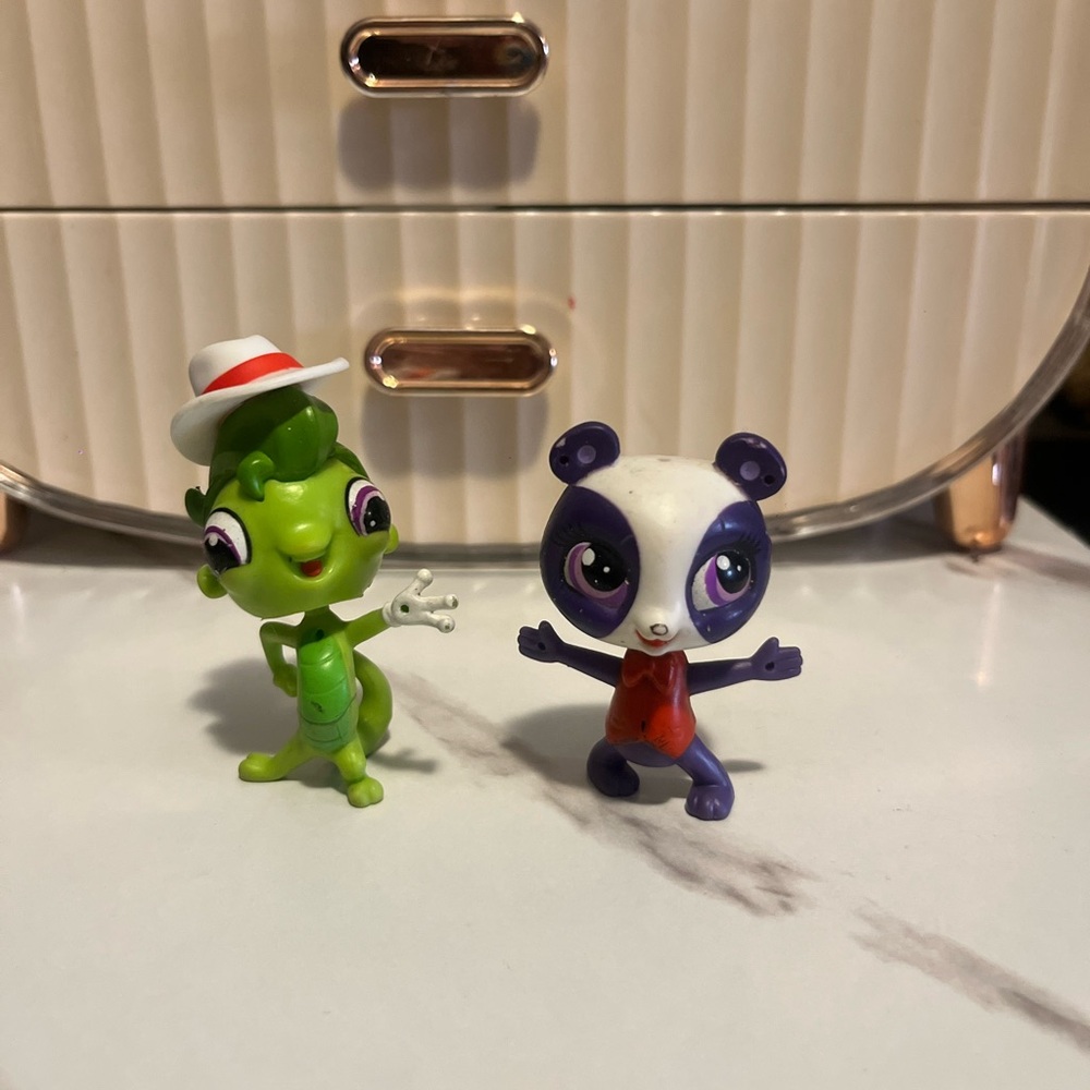 Littlest Pet Shop #3691 Vinnie Terrio & #3690 Penny Ling, LPS, 5 for $25